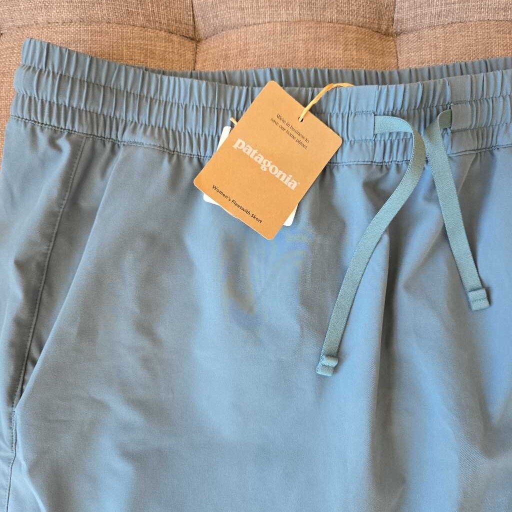PATAGONIA SZ LARGE new 85.00 A