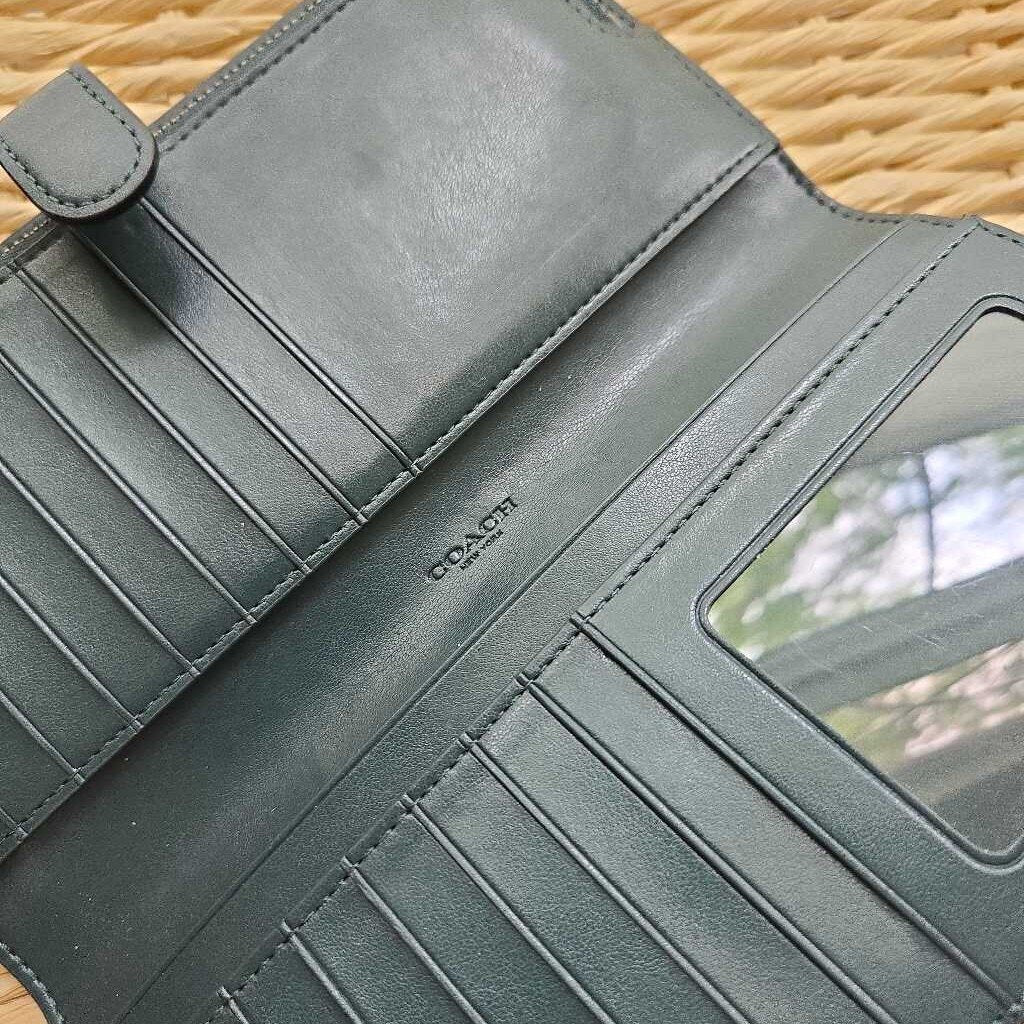 COACH GREEN WALLET