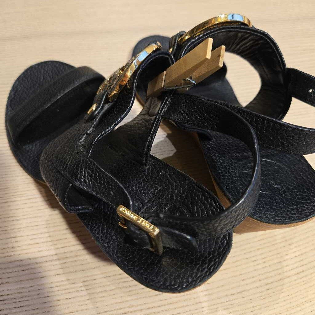 TORY BURCH WEDGE SZ 8