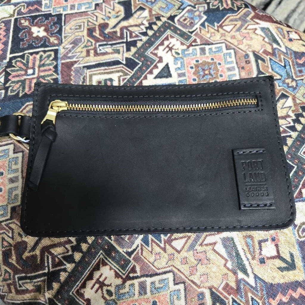 PORTLAND WRISTLET