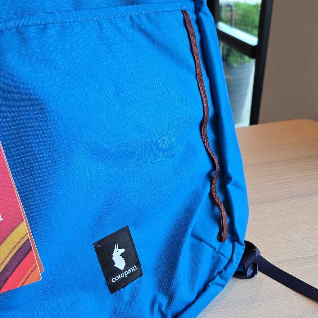 COTOPAXI TODO convertible NWT retail 120.00