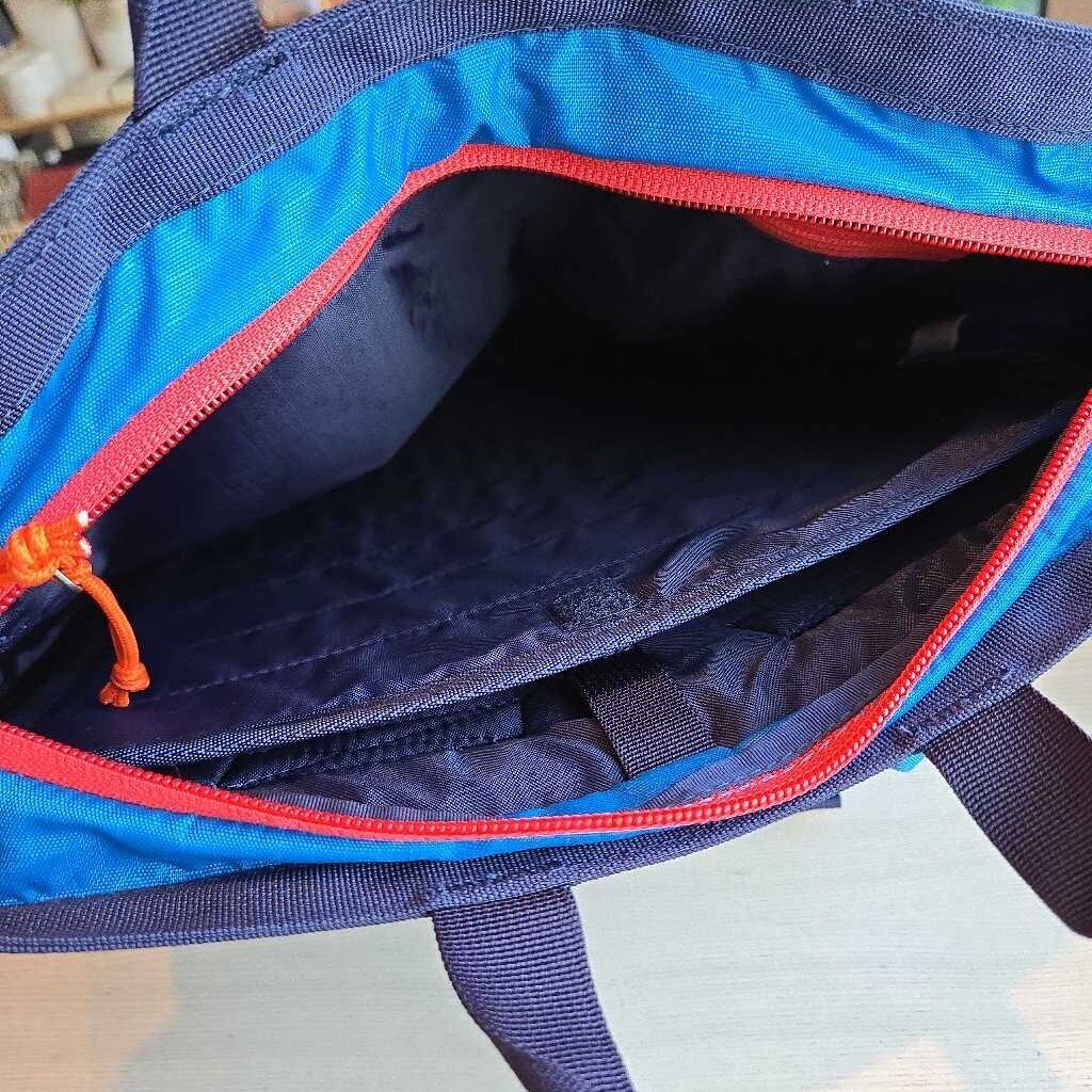 COTOPAXI TODO convertible NWT retail 120.00