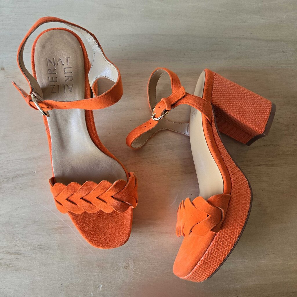 NATURALIZER SZ 6