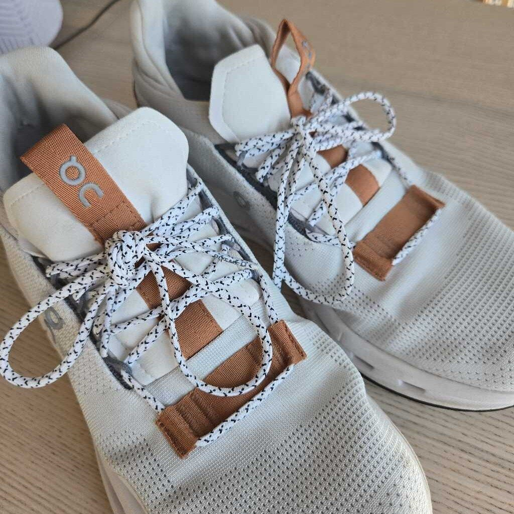 ON CLOUD SZ 9.5 retail 169.00