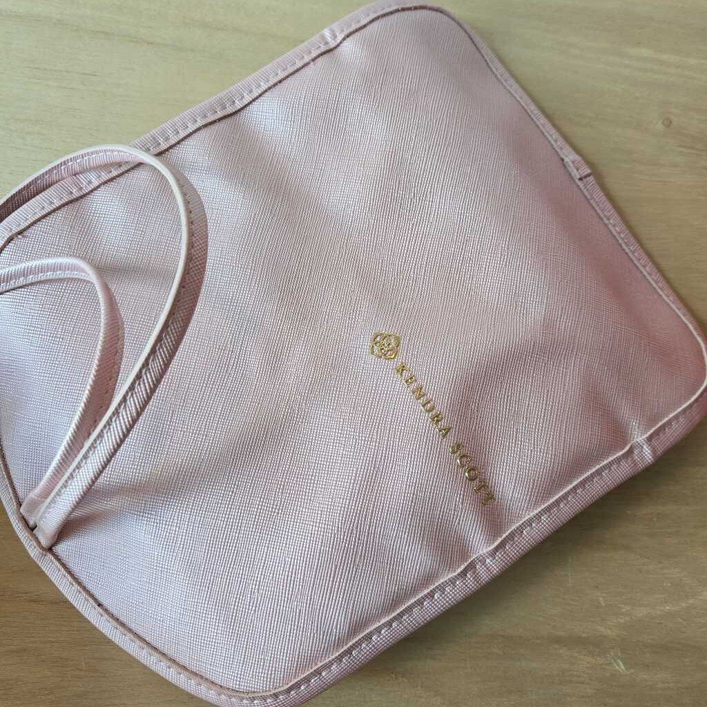 KENDRA SCOTT travel jewelry case