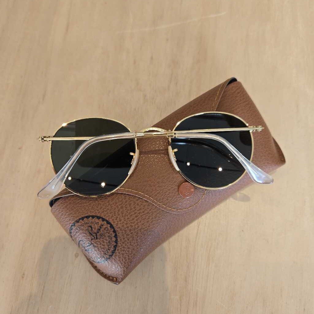 RAYBAN 3447 sunglasses retail 190.00