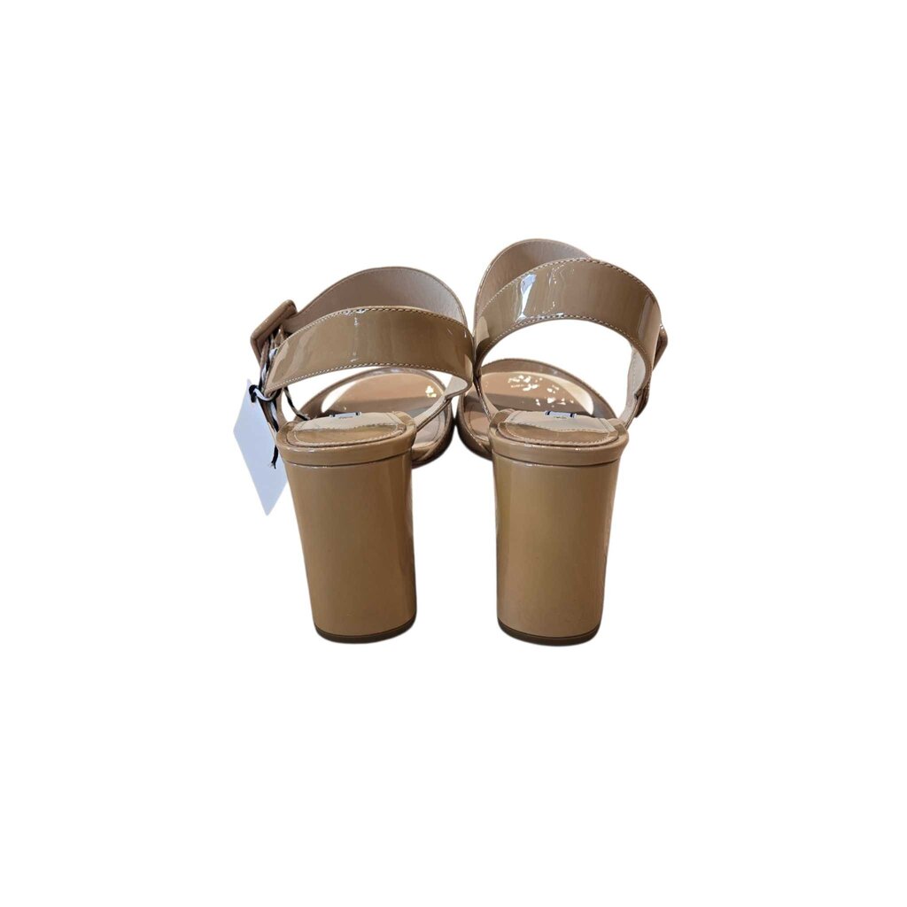 PRADA VERNICE NUDE SZ 36.5 = 6.5