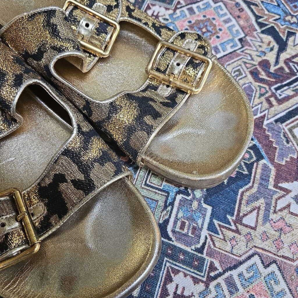 PRADA SLIDES SZ 40 = 8.5/9