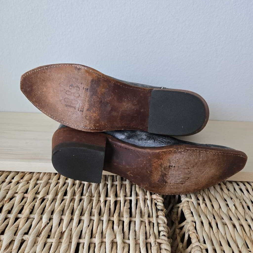 1883 by LUCCHESE SZ 9
