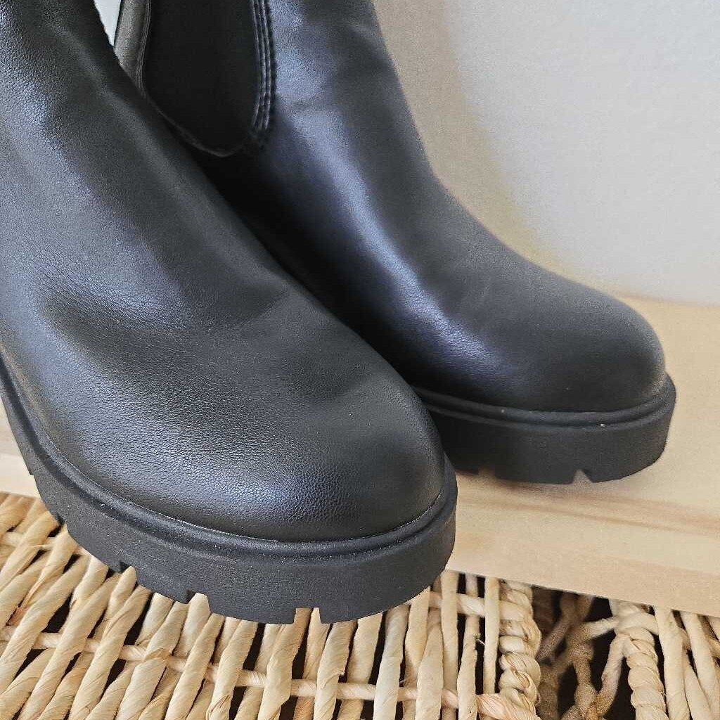 STEVE MADDEN SZ 9