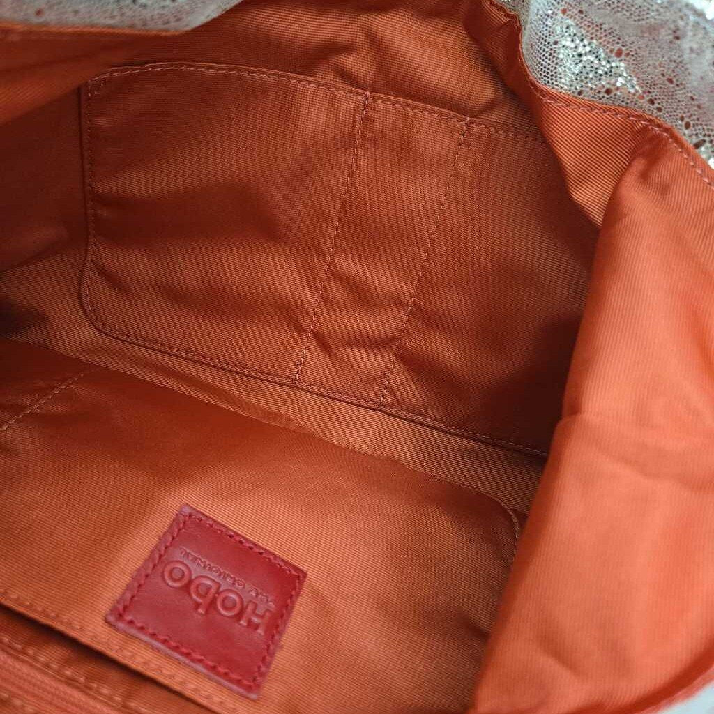 METALLIC LEATHER HOBO