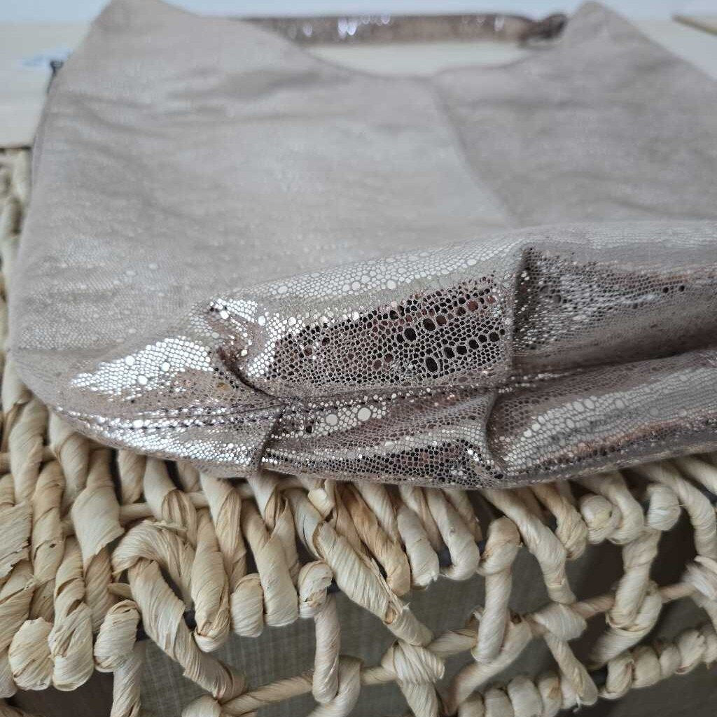 METALLIC LEATHER HOBO