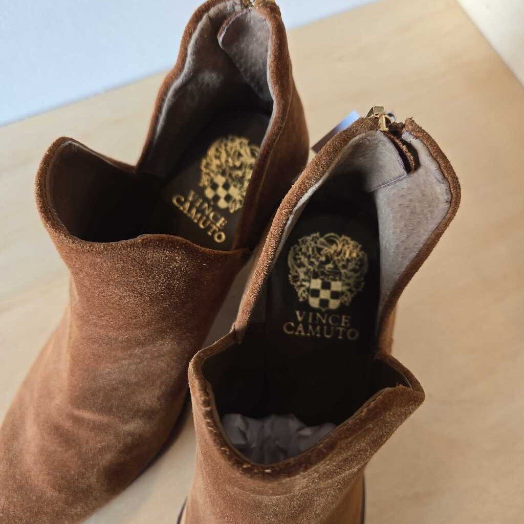 VINCE CAMUTO SZ 7.5