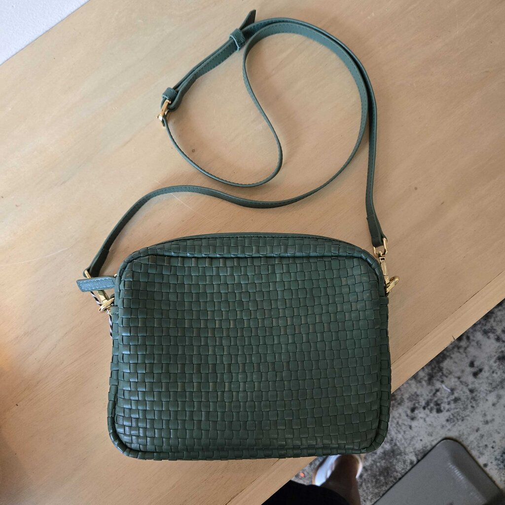 QUINCE green woven