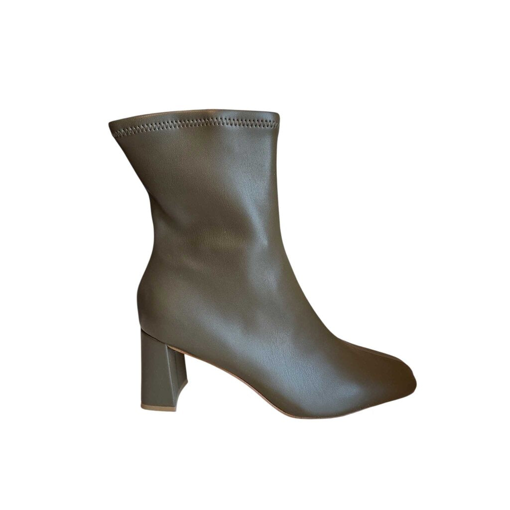 STEVE MADDEN HARLI OLIVE SZ 8.5 new