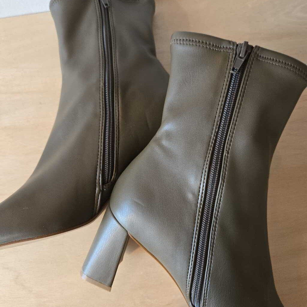 STEVE MADDEN HARLI OLIVE SZ 8.5 new