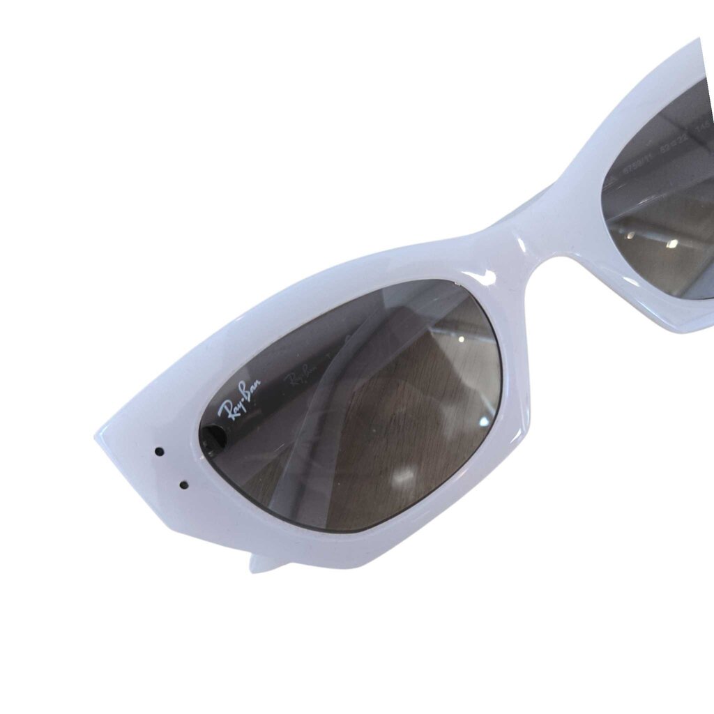 RAYBAN ZENA SNOW WHITE retail 180.00