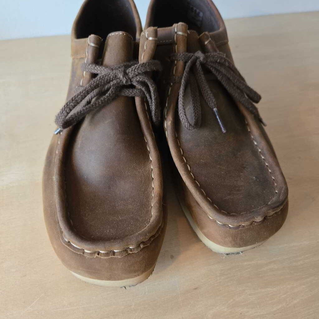 CLARKS WALLABEE LOW SZ 9.5