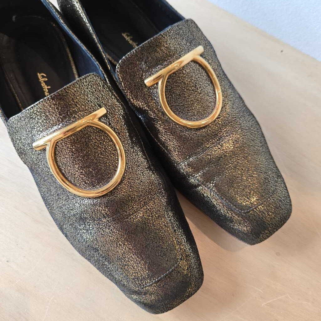 SALVATORE FERRAGAMO retail 850.00 SZ 8.5