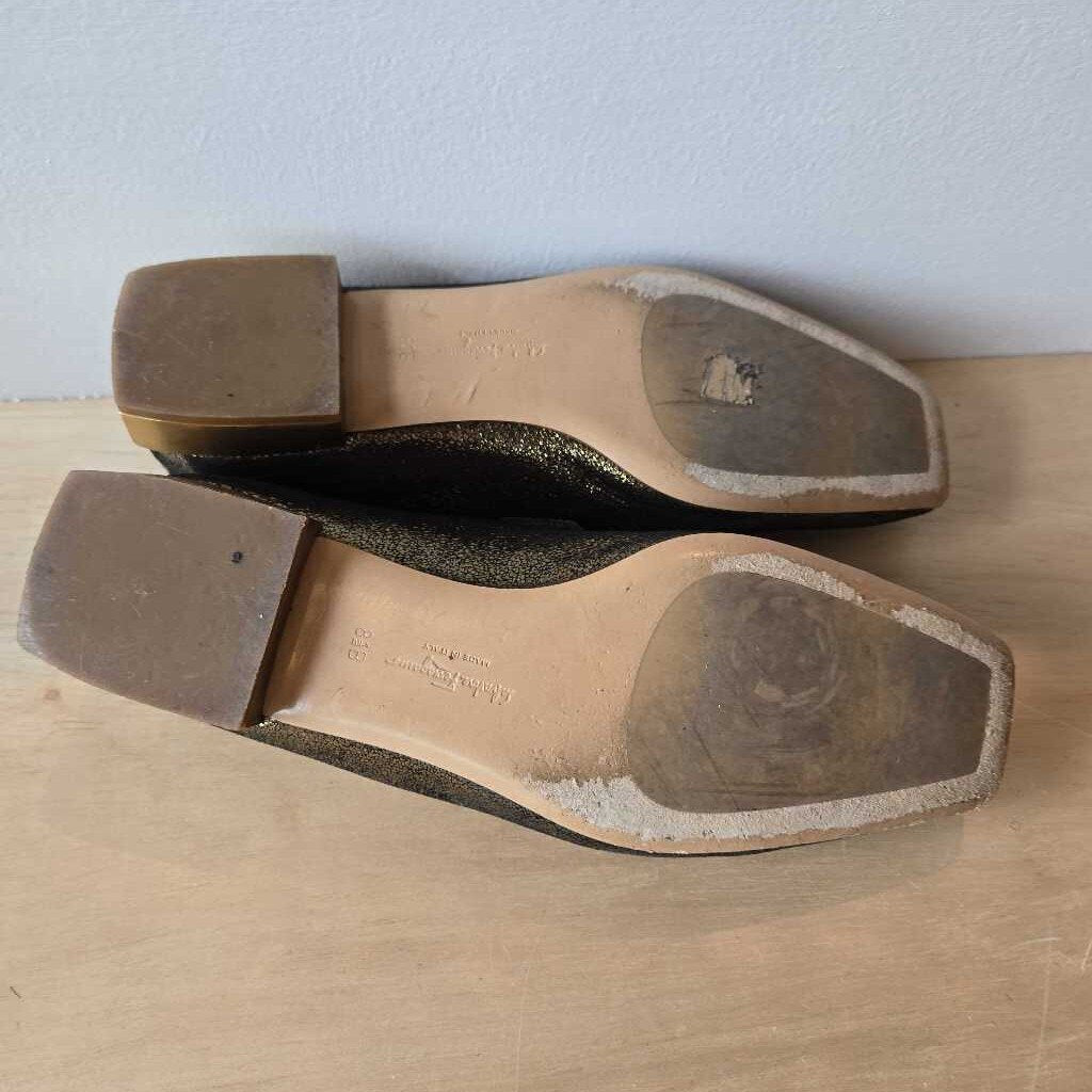 SALVATORE FERRAGAMO retail 850.00 SZ 8.5