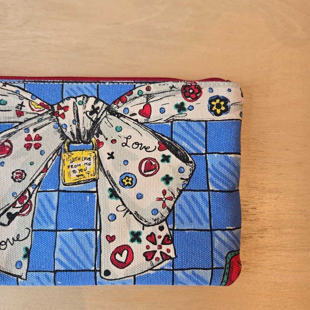 BRIGHTON POUCH