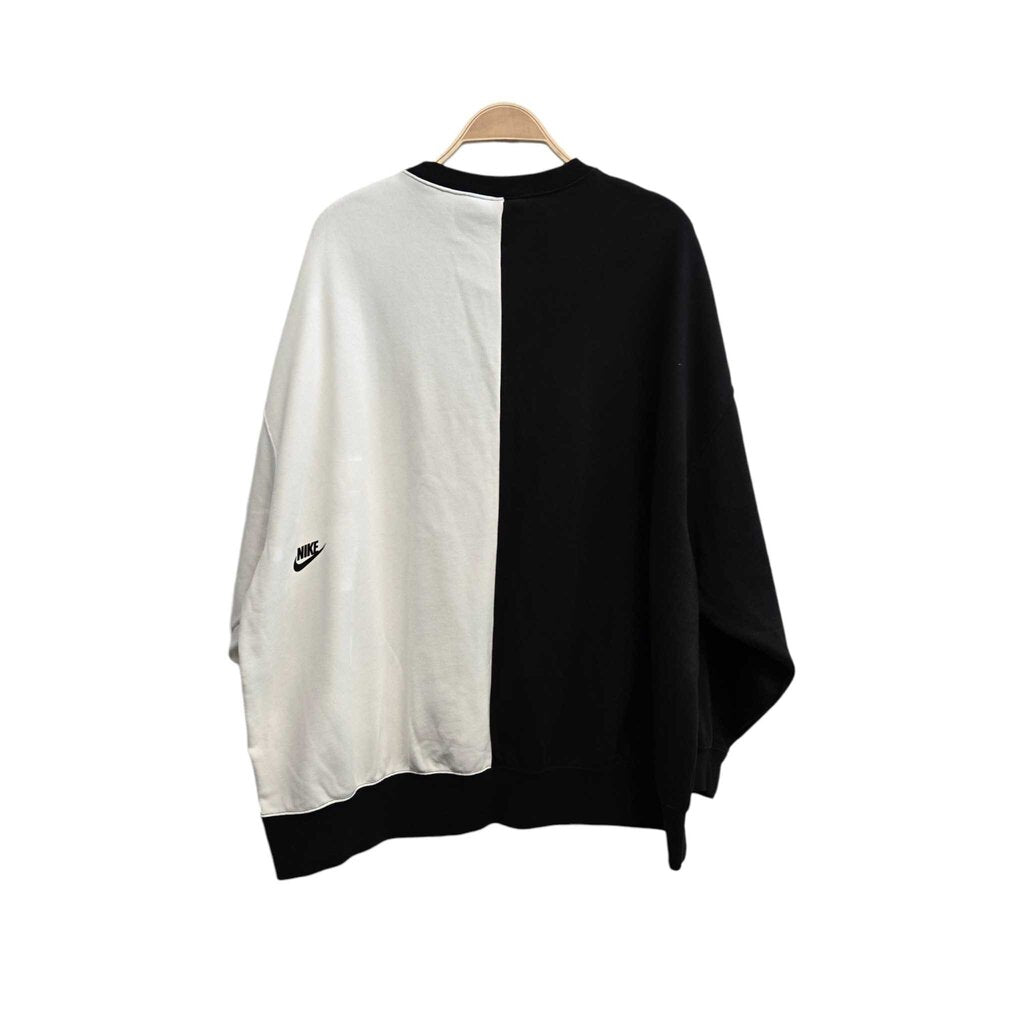 NIKE SZ MEDIUM oversized A