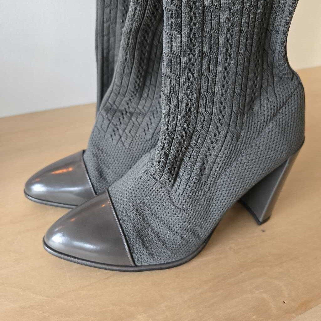 STUART WEITZMAN LONGLEGS GREY SZ 39 = 8/8.5