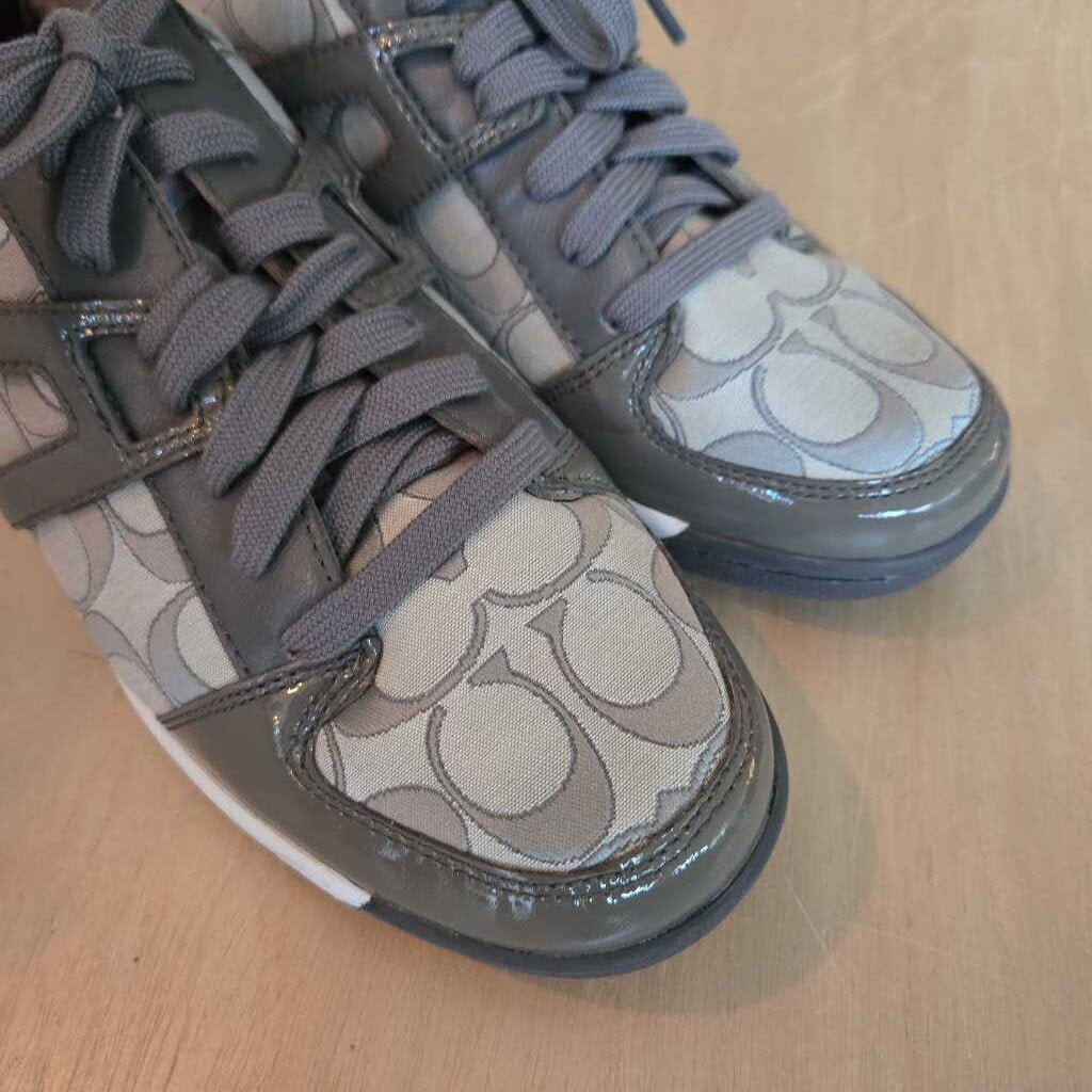 COACH NOVA SZ 9