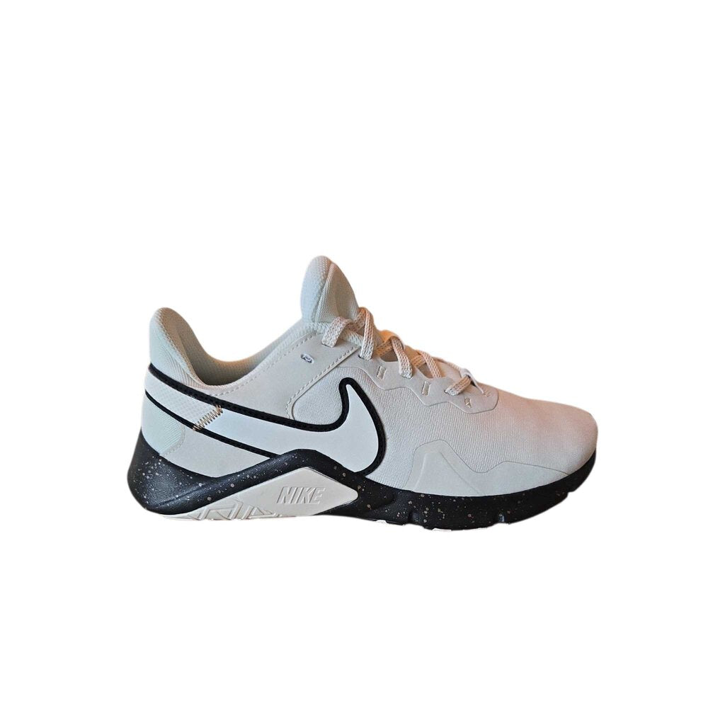 NIKE new SZ 8