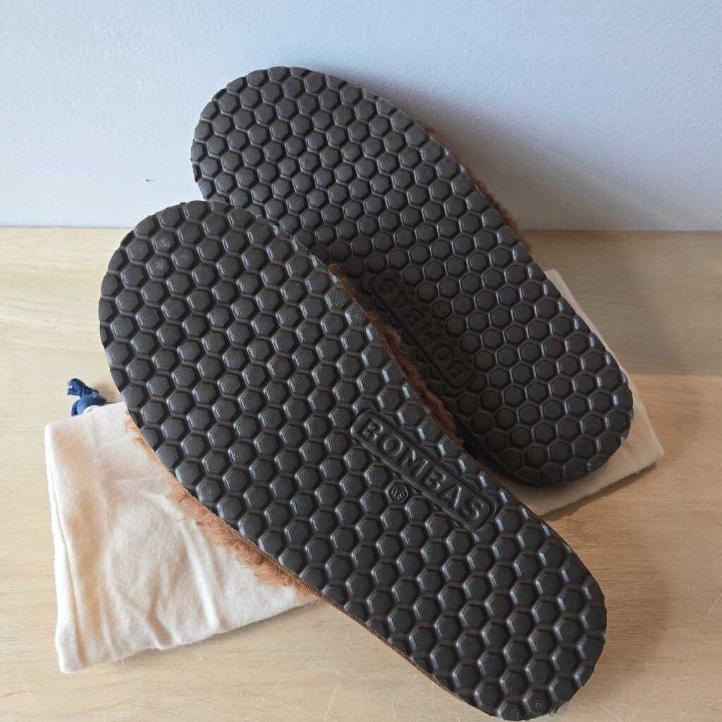 BOMBAS SZ 8.5/9 new 70.00