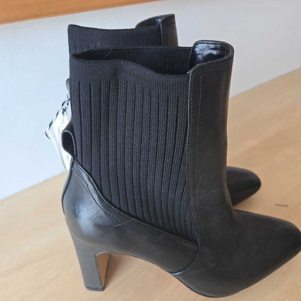 VINCE CAMUTO SZ 7.5 new