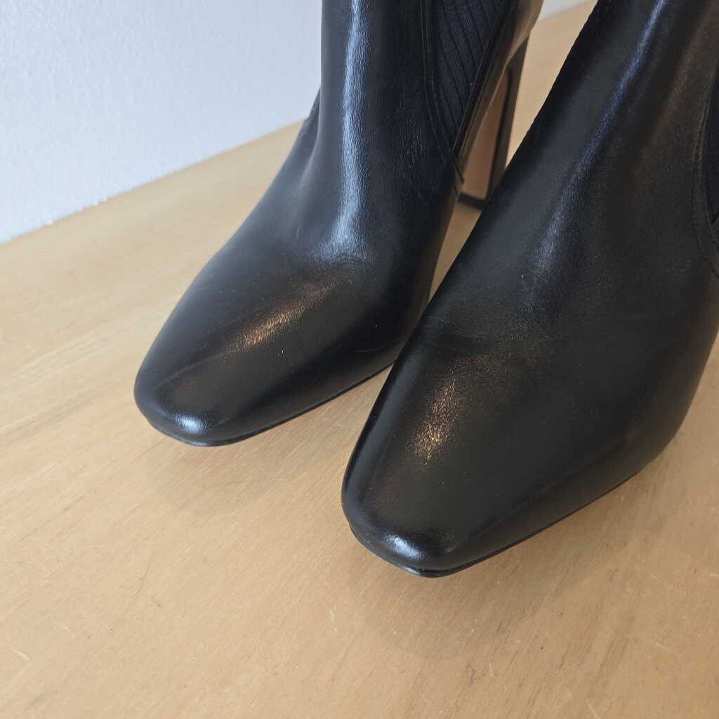 VINCE CAMUTO SZ 7.5 new