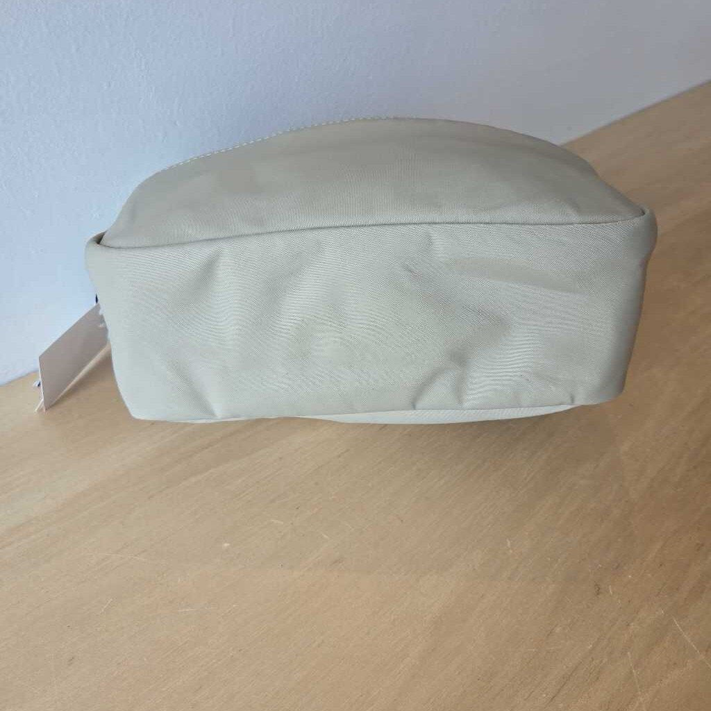LULULEMON POUCH