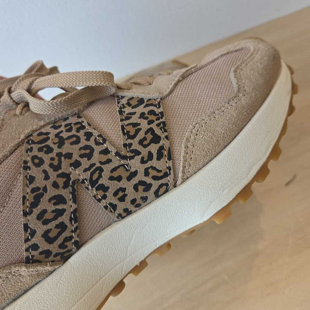 NEW BALANCE 327 INCENSE LEOPARD SZ 9
