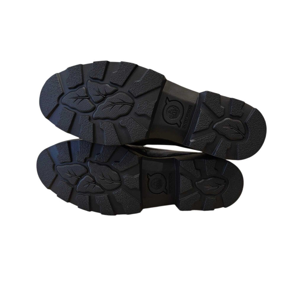 BORN dark brown SZ 8 new
