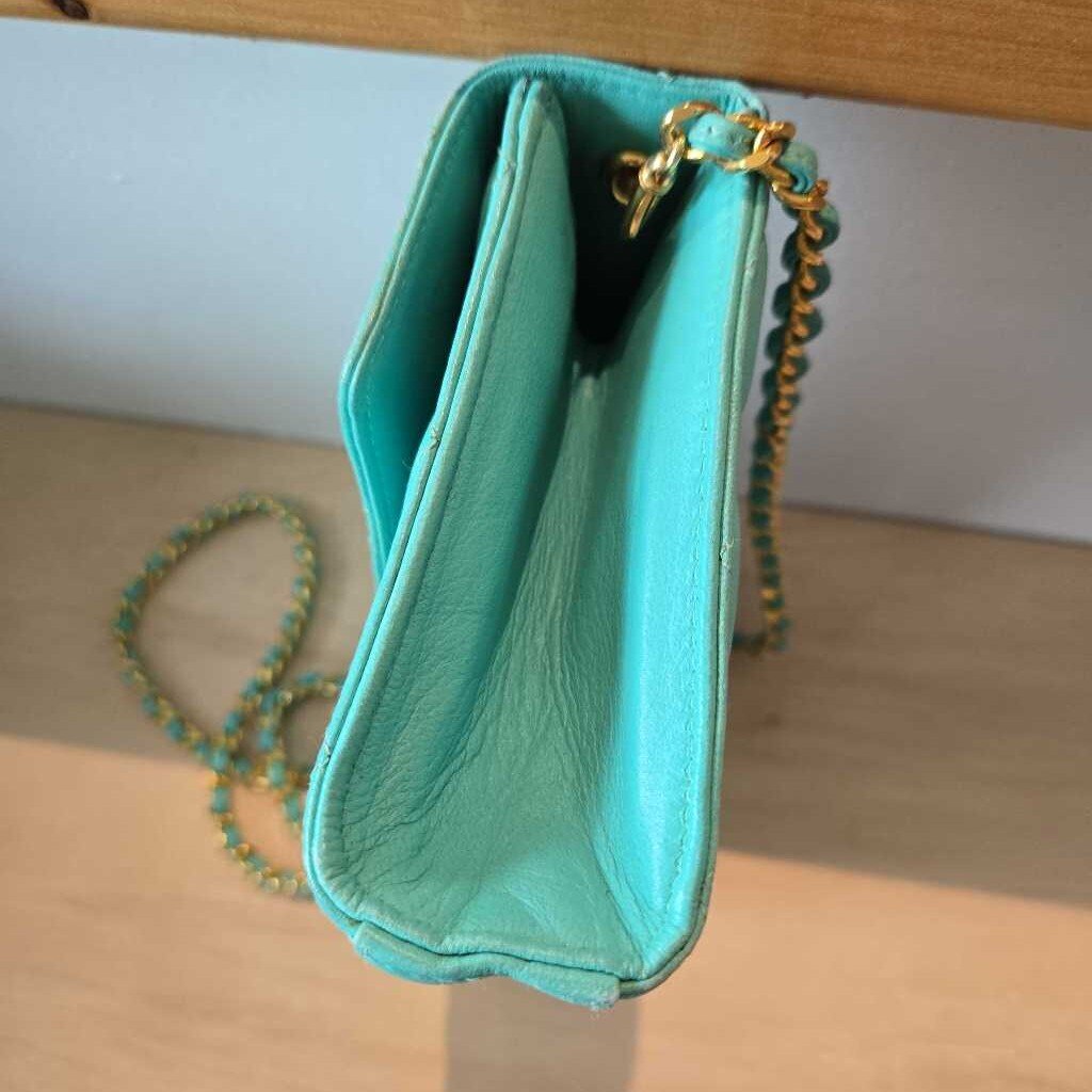 vintage ST. JOHN HANDBAG retail 330.00