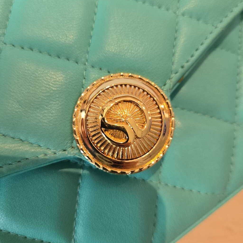 vintage ST. JOHN HANDBAG retail 330.00
