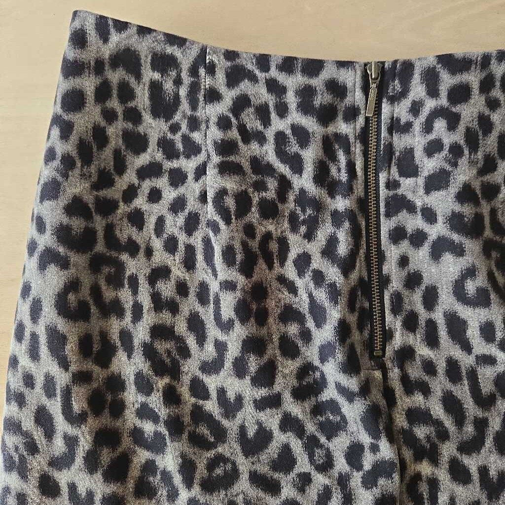 CABI 3402 JUNGLE SKIRT SZ 8 B