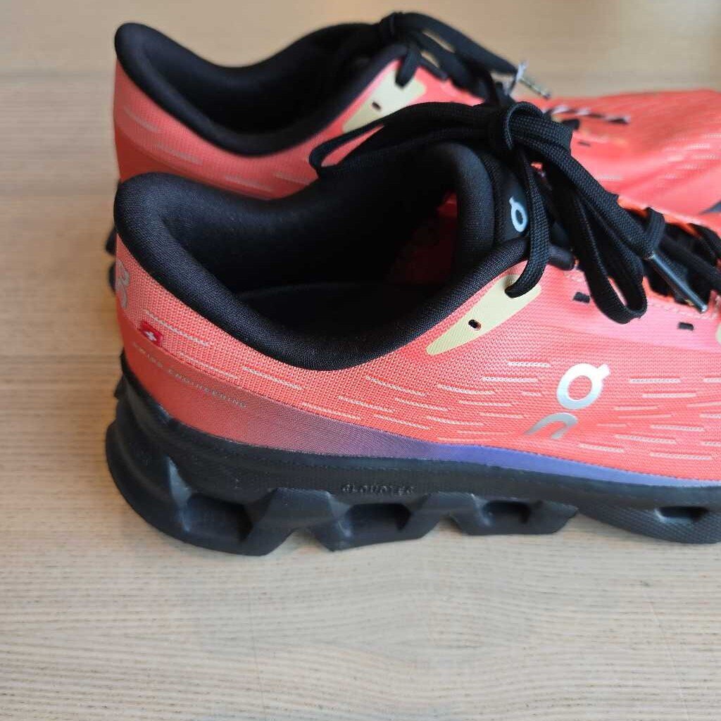 ON CLOUDSPARK SZ 8.5 retail 170.00