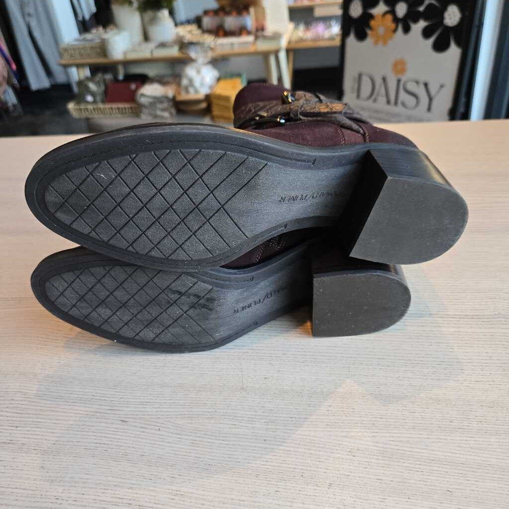 DONALD PLINER DAHLIN SZ 8.5 retail 288.00