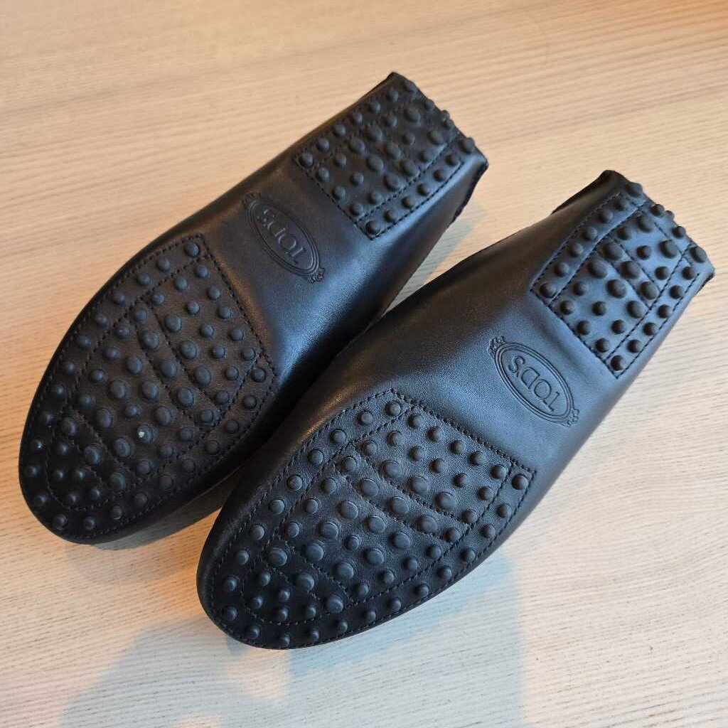 TOD'S MULES SZ 38.5 = 8.5 new 795.00