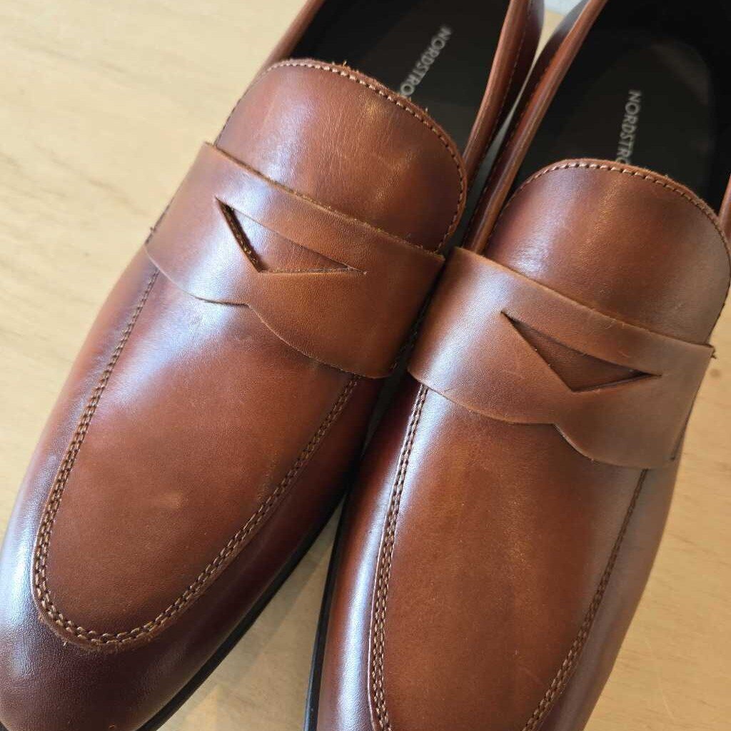 NORDSTROM SZ 10.5