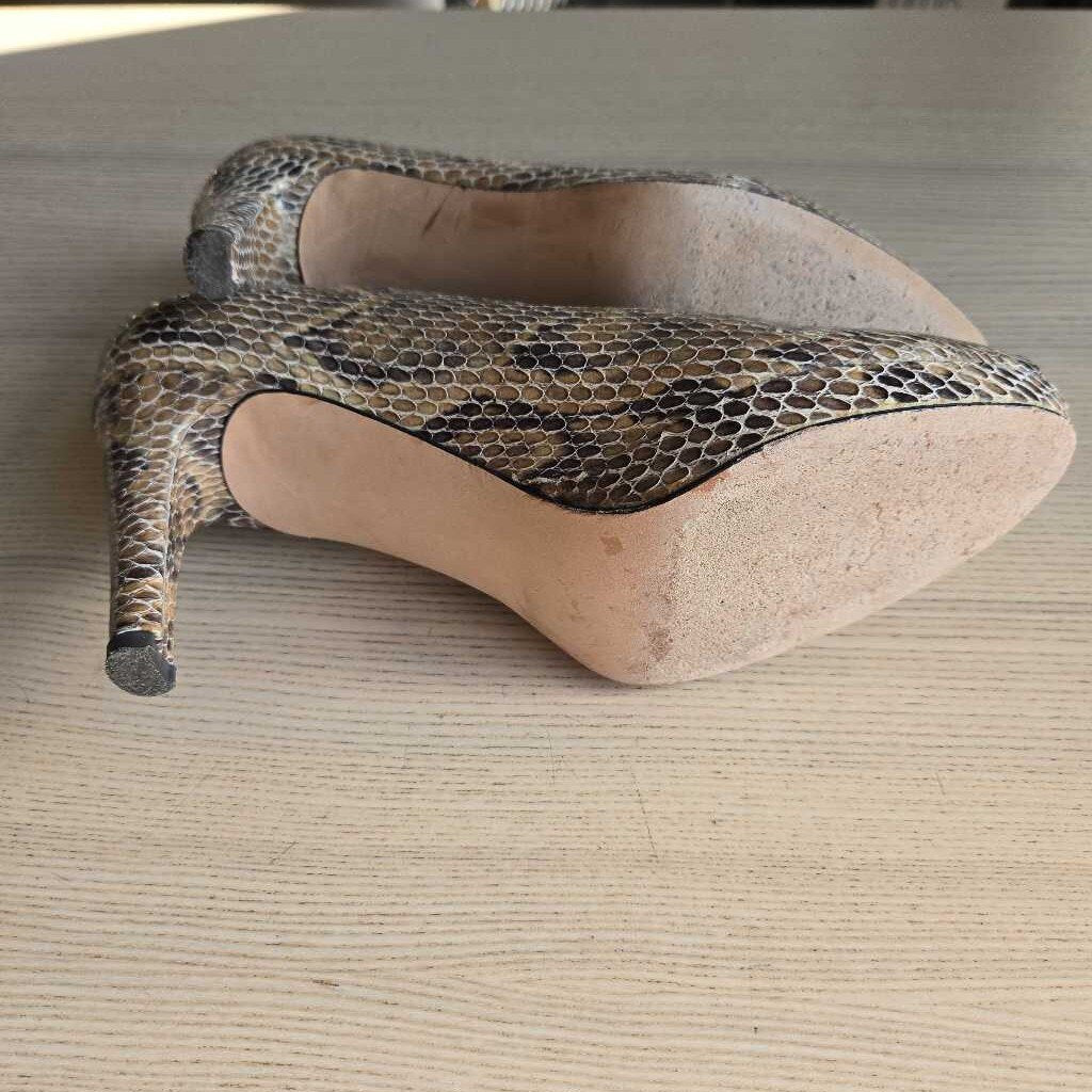 STUART WEITZMAN PLAINFIELD SZ 10 retail 335.00