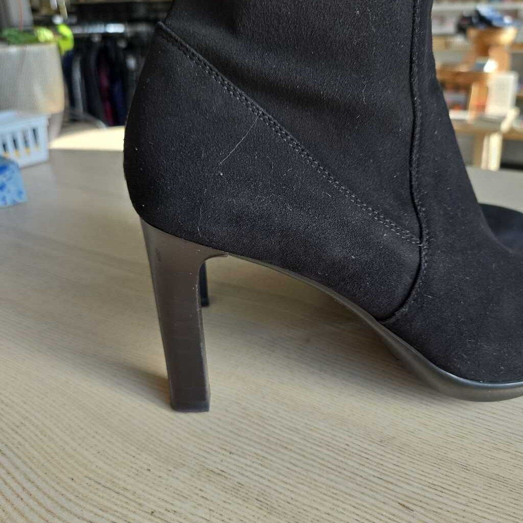 AQUATALIA RUMBAHD SZ 10 retail 750.00