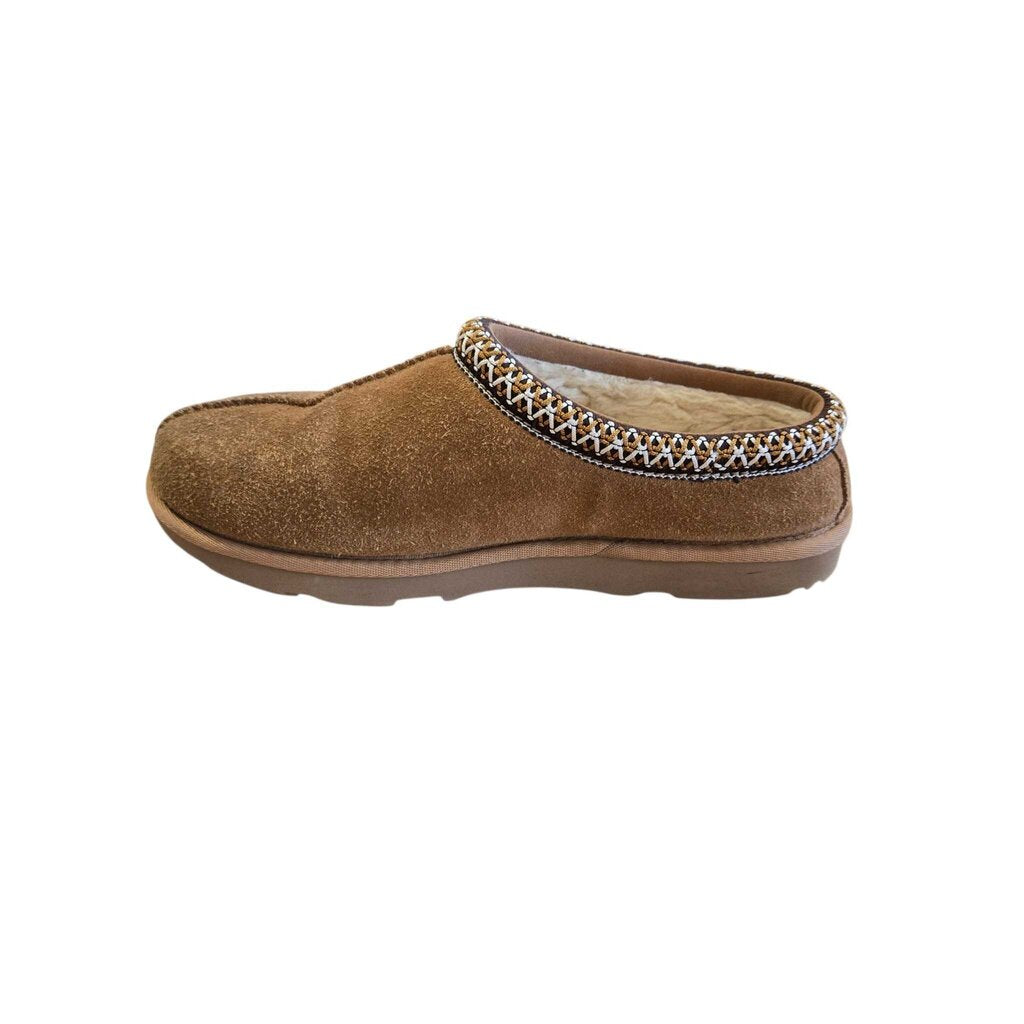 UGG SZ 6 retail 130.00