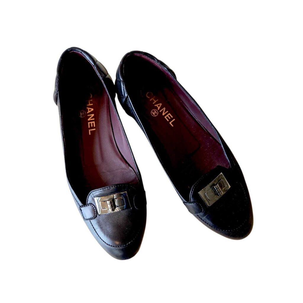 vintage CHANEL FLATS SZ 37 = US 6.5/7
