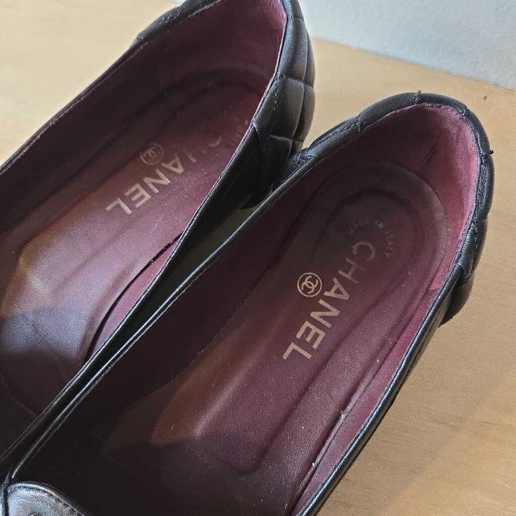 vintage CHANEL FLATS SZ 37 = US 6.5/7