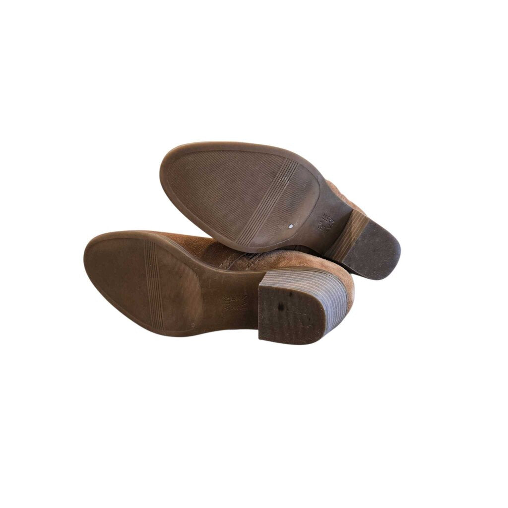 NATURALIZER SZ 8.5 WIDE