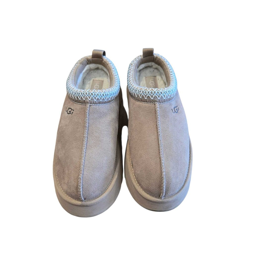 UGG SZ 8