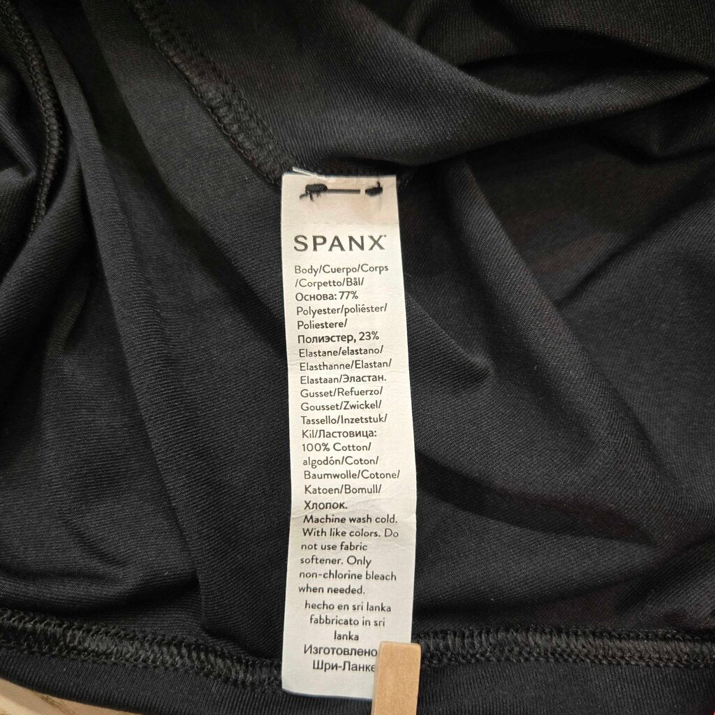 SPANX MEDIUM new B1
